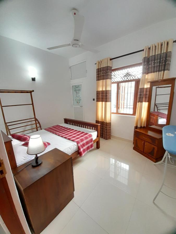 Jasmine Apartments Negombo Esterno foto