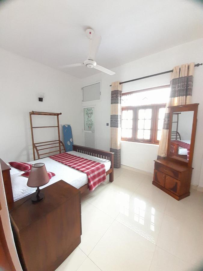 Jasmine Apartments Negombo Esterno foto