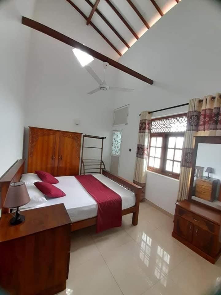 Jasmine Apartments Negombo Esterno foto