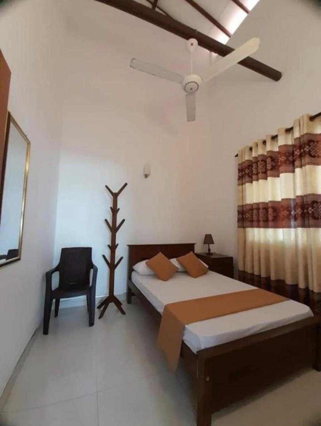 Jasmine Apartments Negombo Esterno foto